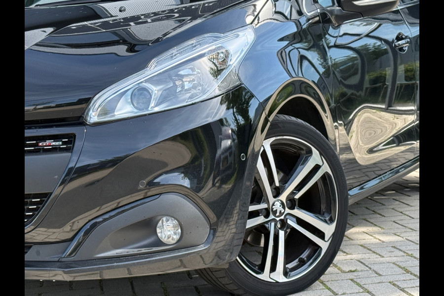 Peugeot 208 1.2 PureTech GT-Line / AUTOMAAT / PANORAMA / CAM
