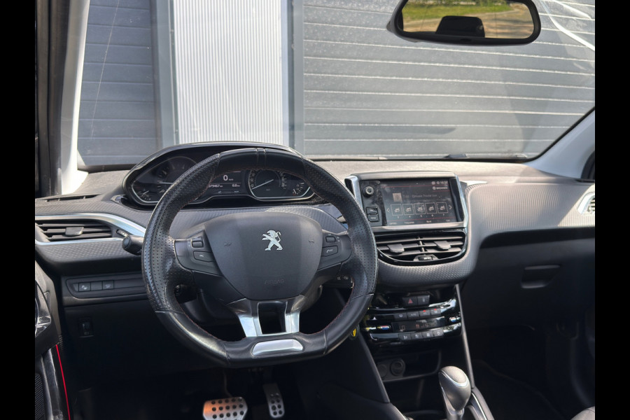 Peugeot 208 1.2 PureTech GT-Line / AUTOMAAT / PANORAMA / CAM