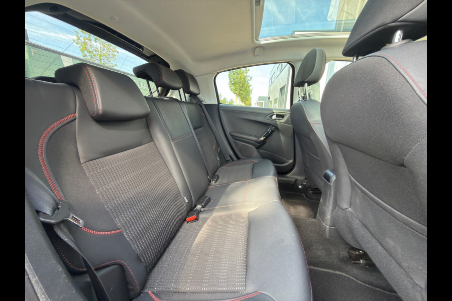 Peugeot 208 1.2 PureTech GT-Line / AUTOMAAT / PANORAMA / CAM