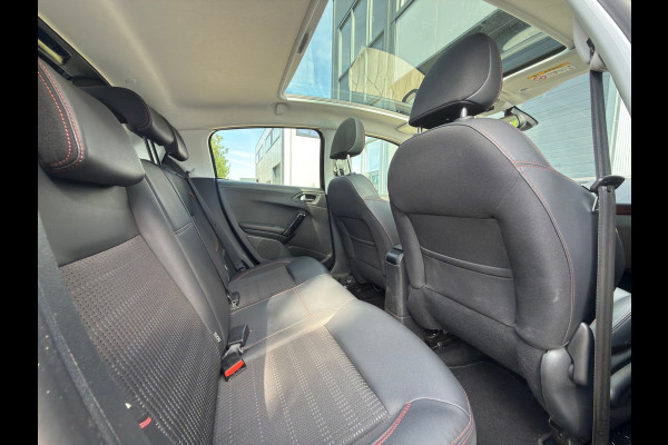 Peugeot 208 1.2 PureTech GT-Line / AUTOMAAT / PANORAMA / CAM