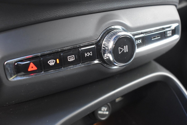 Volvo XC40 2.0 T4 R-Design Camera Pilot ACC Bliss Standkachel
