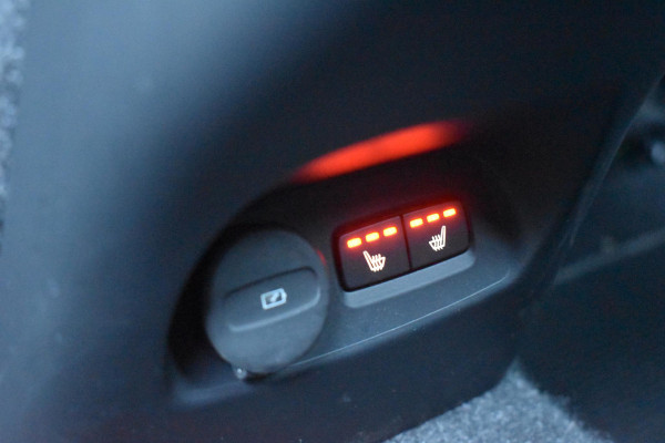 Volvo XC40 2.0 T4 R-Design Camera Pilot ACC Bliss Standkachel