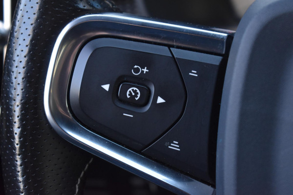 Volvo XC40 2.0 T4 R-Design Camera Pilot ACC Bliss Standkachel