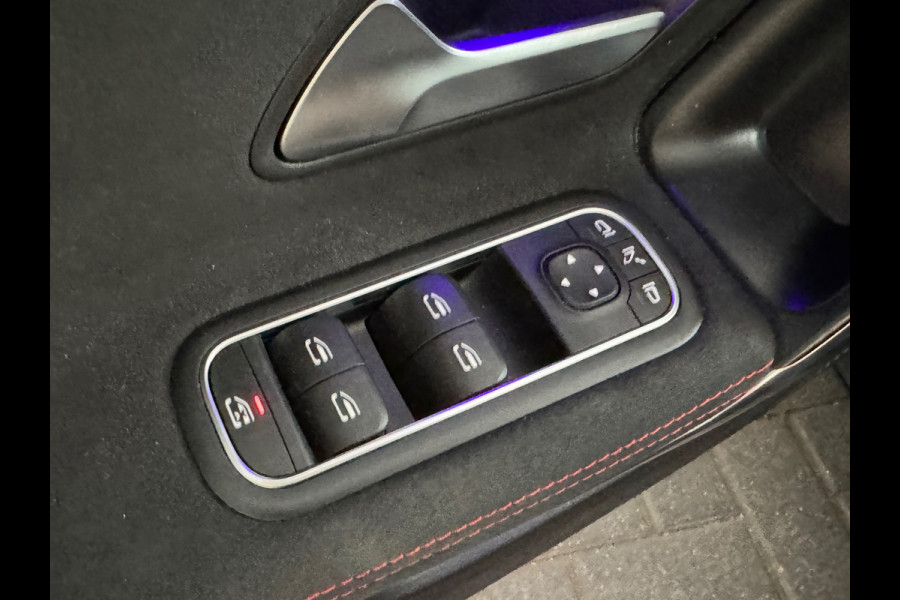 Mercedes-Benz CLA-Klasse 180 Premium+ AMG Pano|Memory|Sfeer