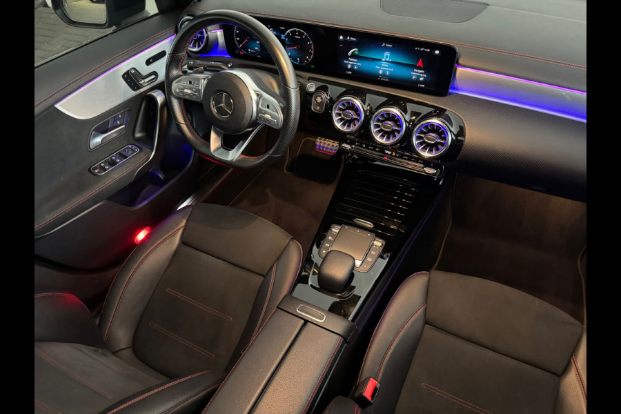 Mercedes-Benz CLA-Klasse 180 Premium+ AMG Pano|Memory|Sfeer
