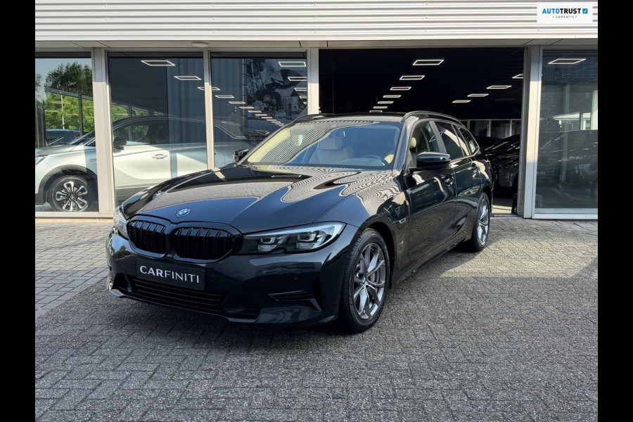 BMW 3 Serie Touring 330e 293 Pk | Voll Leder | Navigatie | Camera | Cruise | Clima | Trekhaak.