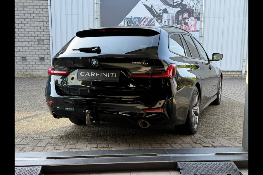 BMW 3 Serie Touring 330e 293 Pk | Voll Leder | Navigatie | Camera | Cruise | Clima | Trekhaak.
