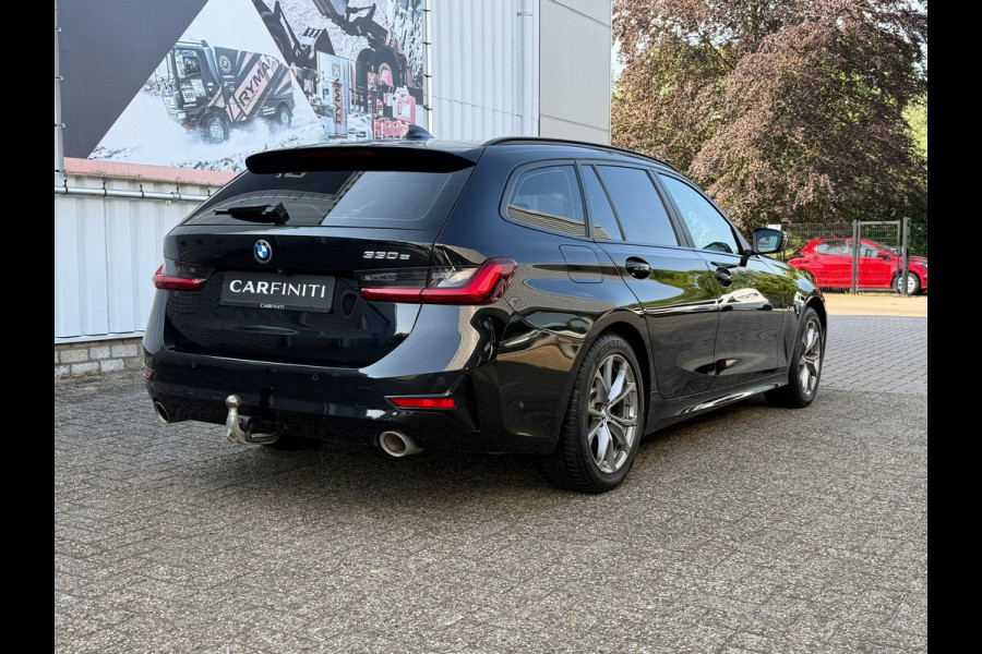 BMW 3 Serie Touring 330e 293 Pk | Voll Leder | Navigatie | Camera | Cruise | Clima | Trekhaak.