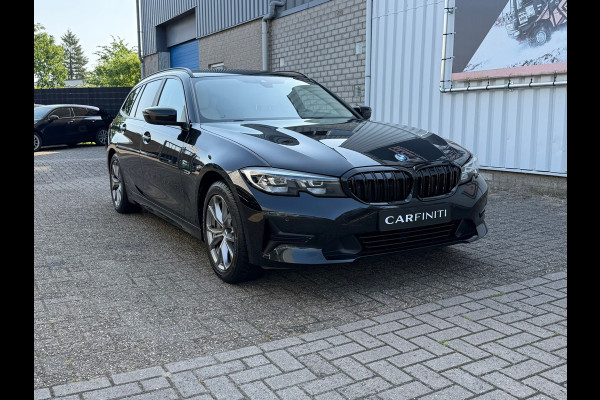 BMW 3 Serie Touring 330e 293 Pk | Voll Leder | Navigatie | Camera | Cruise | Clima | Trekhaak.