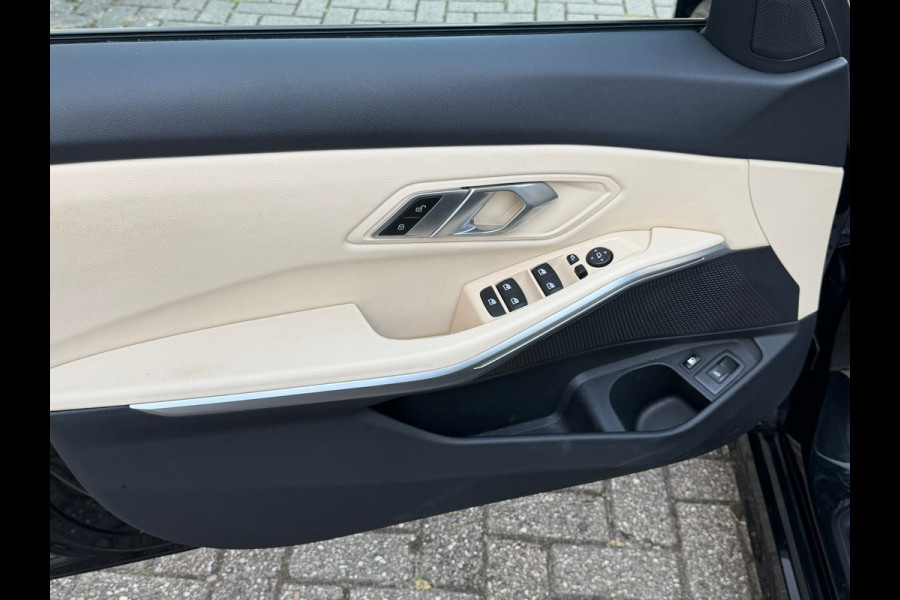 BMW 3 Serie Touring 330e 293 Pk | Voll Leder | Navigatie | Camera | Cruise | Clima | Trekhaak.