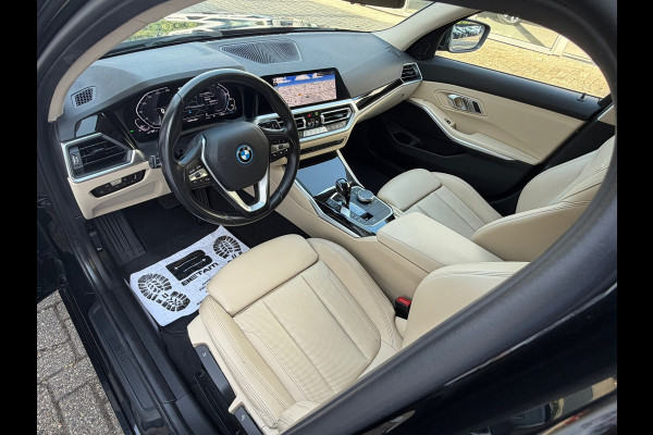 BMW 3 Serie Touring 330e 293 Pk | Voll Leder | Navigatie | Camera | Cruise | Clima | Trekhaak.