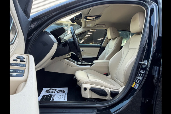 BMW 3 Serie Touring 330e 293 Pk | Voll Leder | Navigatie | Camera | Cruise | Clima | Trekhaak.
