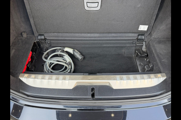 BMW 3 Serie Touring 330e 293 Pk | Voll Leder | Navigatie | Camera | Cruise | Clima | Trekhaak.