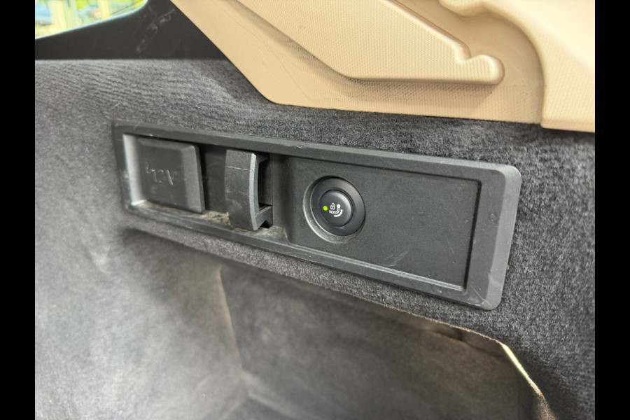 BMW 3 Serie Touring 330e 293 Pk | Voll Leder | Navigatie | Camera | Cruise | Clima | Trekhaak.
