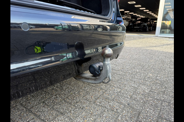 BMW 3 Serie Touring 330e 293 Pk | Voll Leder | Navigatie | Camera | Cruise | Clima | Trekhaak.