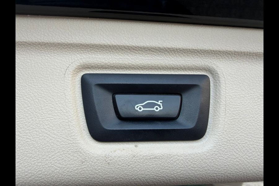 BMW 3 Serie Touring 330e 293 Pk | Voll Leder | Navigatie | Camera | Cruise | Clima | Trekhaak.