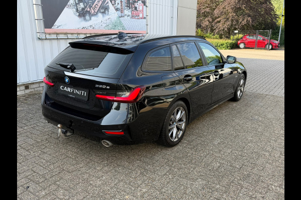 BMW 3 Serie Touring 330e 293 Pk | Voll Leder | Navigatie | Camera | Cruise | Clima | Trekhaak.