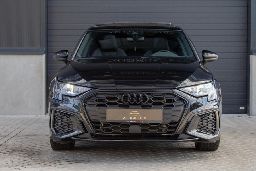 Audi A3 Sportback 45 TFSIe Sline Compt PANO CAMERA STOELVERWARMING