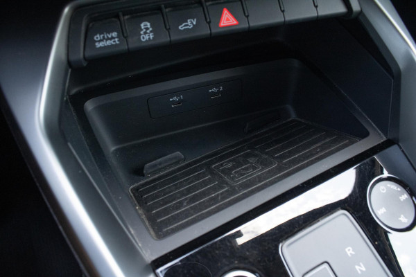 Audi A3 Sportback 45 TFSIe Sline Compt PANO CAMERA STOELVERWARMING