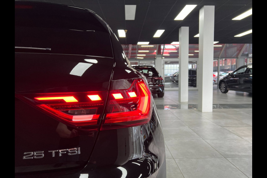 Audi A1 Sportback TFSI Pro Line | Clima | Cruise | LED