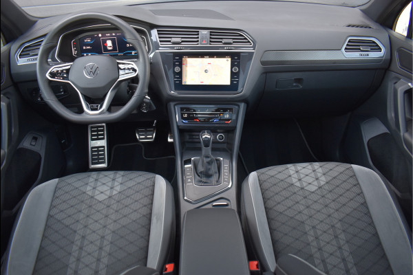 Volkswagen Tiguan 1.5 TSI R-Line 150 Pk HUD Pano IQ Lights Navi Camera Standkachel Trekhaak 20 Inch