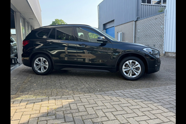 BMW X1 XDrive25e Edition 221 Pk | Voll Leder | Navigatie | Clima | Cruise | Trekhaak | 17".