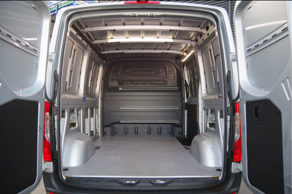 Mercedes-Benz Sprinter 317 1.9 CDI L1H1 RWD AUT. LED, ADAPT. CRUISE, MBUX 10'', GEV. STOEL, CAMERA, NAVI, CLIMA, VOORRUITVERWARMING