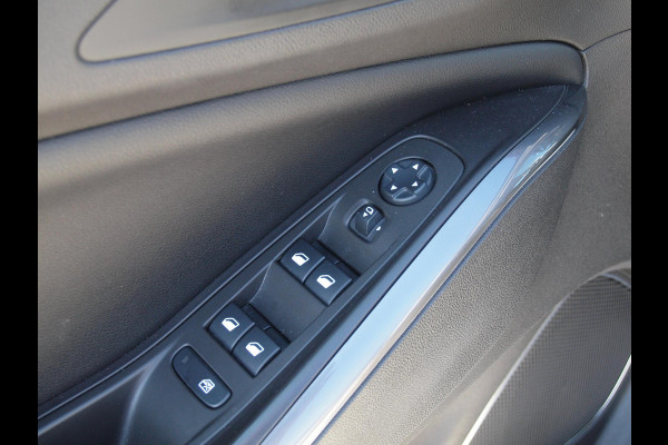 Opel Grandland X 1.2 Turbo Ultimate | Apple Carplay | Cruise Control | Parkeersensoren | Leder-pakket |