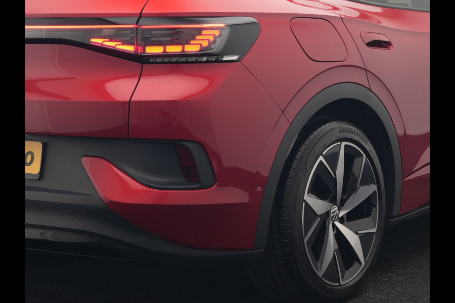 Volkswagen ID.4 GTX 4Motion 77 kWh 299pk Dealer O.H. | Adaptive Cruise | Head Up | 360 Camera | Alcantara Sportstoelen Massage & Memory | IQ Light | Sfeerverlichting | Keyless | Blis | Apple Carplay | Stuur Verwarmd | Navigatie | DAB |