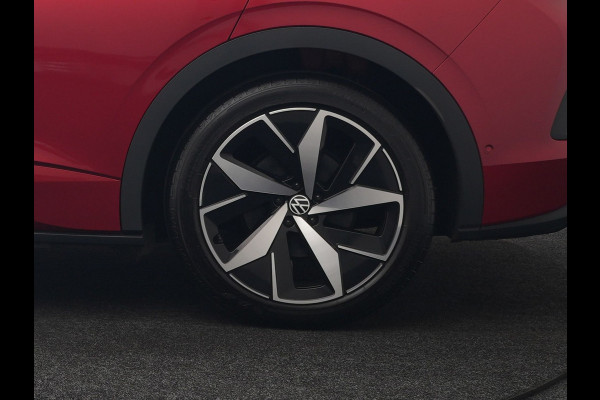 Volkswagen ID.4 GTX 4Motion 77 kWh 299pk Dealer O.H. | Adaptive Cruise | Head Up | 360 Camera | Alcantara Sportstoelen Massage & Memory | IQ Light | Sfeerverlichting | Keyless | Blis | Apple Carplay | Stuur Verwarmd | Navigatie | DAB |