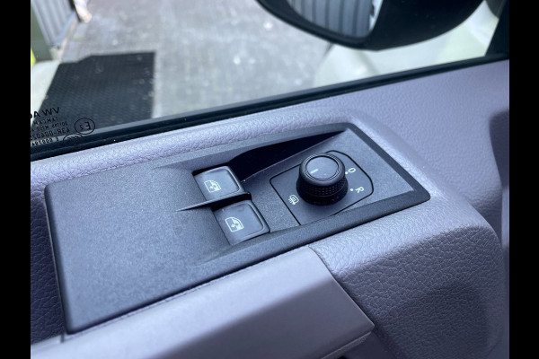 Volkswagen Crafter 35 2.0 TDI L4H3 NAVI AIRCO 140 PK AUTOMAAT CARPLAY