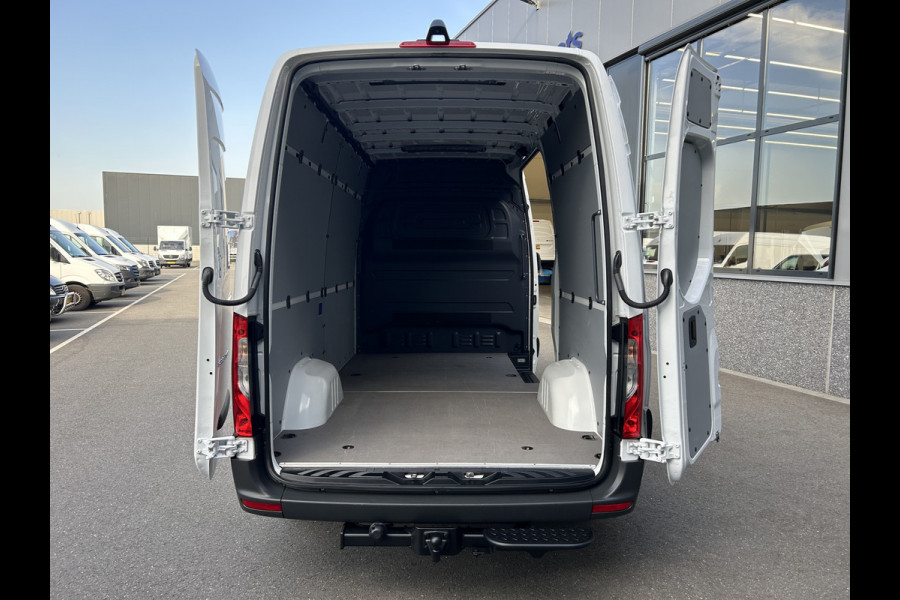 Mercedes-Benz Sprinter 315 CDI L2 H2 RWD Pro MBUX / Trekhaak / Camera / Cruise control / Airco / 270 Graden achterdeuren