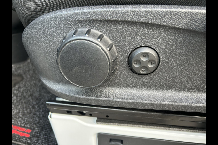Mercedes-Benz Sprinter 315 CDI L2 H2 RWD Pro MBUX / Trekhaak / Camera / Cruise control / Airco / 270 Graden achterdeuren