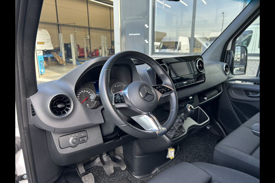 Mercedes-Benz Sprinter 315 CDI L2 H2 RWD Pro MBUX / Trekhaak / Camera / Cruise control / Airco / 270 Graden achterdeuren