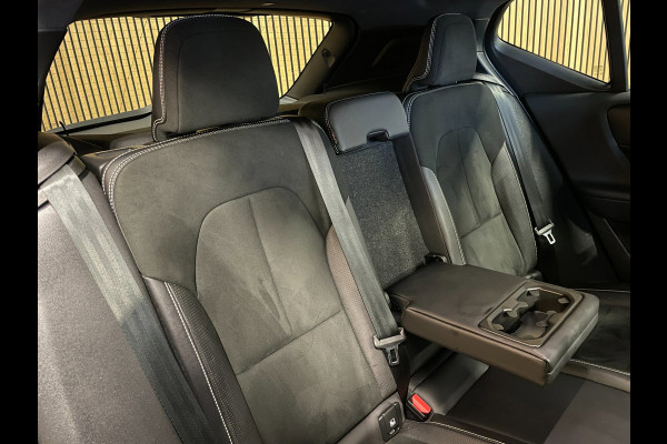 Volvo XC40 Recharge P8 AWD R-Design|89% SOH|1/2 LEDER|ELEK.TREKHAAK+ACHTERKLEP|ACC|STUUR+STOELVERW V+A|CARPLAY/ANDROID|NAP|NL|1EIG