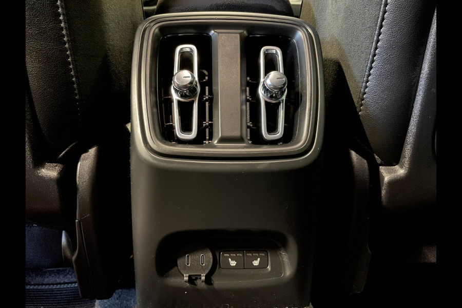 Volvo XC40 Recharge P8 AWD R-Design|89% SOH|1/2 LEDER|ELEK.TREKHAAK+ACHTERKLEP|ACC|STUUR+STOELVERW V+A|CARPLAY/ANDROID|NAP|NL|1EIG