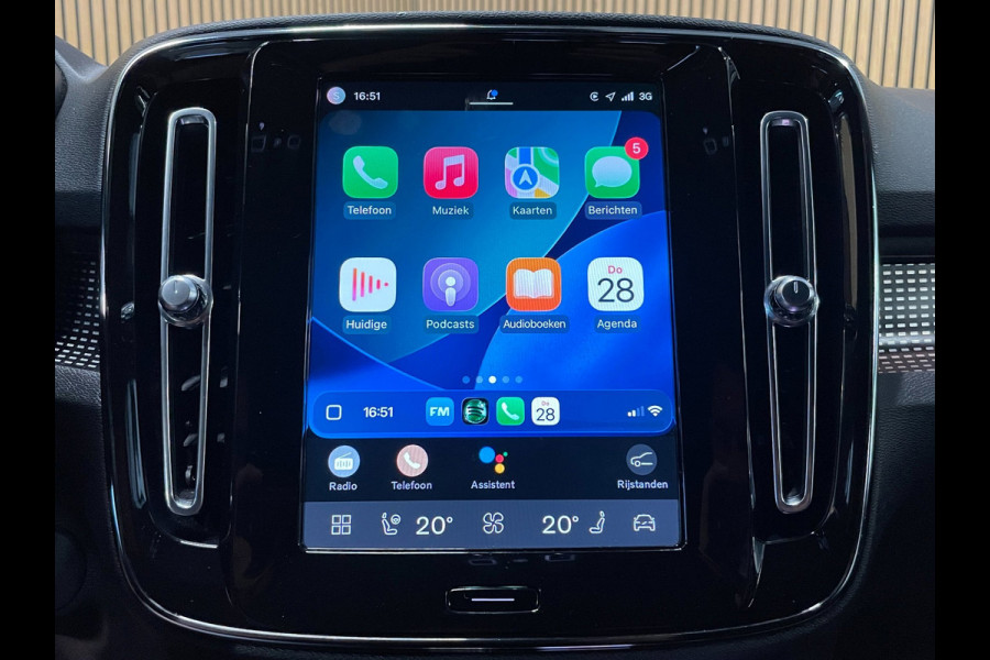 Volvo XC40 Recharge P8 AWD R-Design|89% SOH|1/2 LEDER|ELEK.TREKHAAK+ACHTERKLEP|ACC|STUUR+STOELVERW V+A|CARPLAY/ANDROID|NAP|NL|1EIG