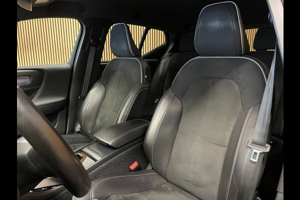 Volvo XC40 Recharge P8 AWD R-Design|89% SOH|1/2 LEDER|ELEK.TREKHAAK+ACHTERKLEP|ACC|STUUR+STOELVERW V+A|CARPLAY/ANDROID|NAP|NL|1EIG