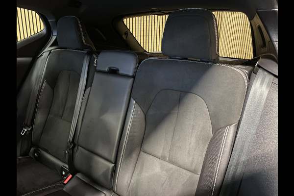 Volvo XC40 Recharge P8 AWD R-Design|89% SOH|1/2 LEDER|ELEK.TREKHAAK+ACHTERKLEP|ACC|STUUR+STOELVERW V+A|CARPLAY/ANDROID|NAP|NL|1EIG