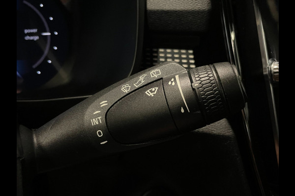Volvo XC40 Recharge P8 AWD R-Design|89% SOH|1/2 LEDER|ELEK.TREKHAAK+ACHTERKLEP|ACC|STUUR+STOELVERW V+A|CARPLAY/ANDROID|NAP|NL|1EIG