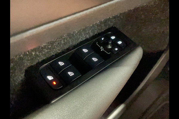 Volvo XC40 Recharge P8 AWD R-Design|89% SOH|1/2 LEDER|ELEK.TREKHAAK+ACHTERKLEP|ACC|STUUR+STOELVERW V+A|CARPLAY/ANDROID|NAP|NL|1EIG