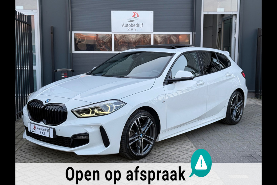 BMW 1-serie 118i M Sport PANO|M SEAT| CARPLAY |SFEER |LED !!