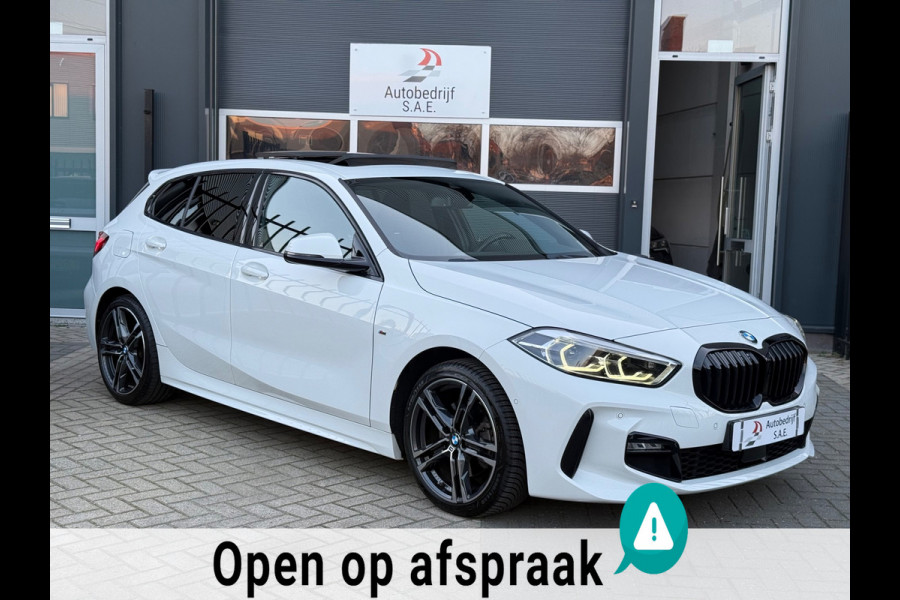 BMW 1-serie 118i M Sport PANO|M SEAT| CARPLAY |SFEER |LED !!
