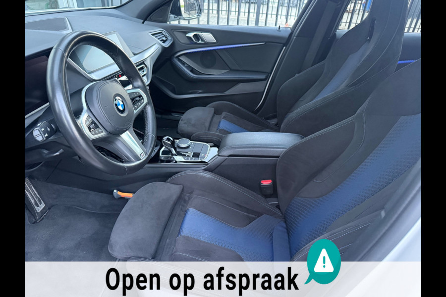 BMW 1-serie 118i M Sport PANO|M SEAT| CARPLAY |SFEER |LED !!