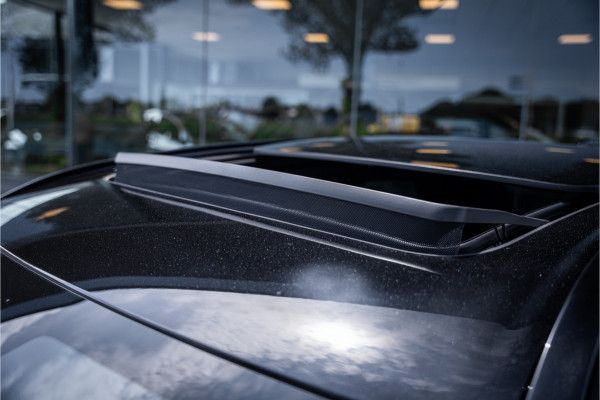 Volvo XC60 T6 Recharge Ultra Black Edition ** Facelift ** Trekhaak ** Harman/Kardon ** HUD ** Massage