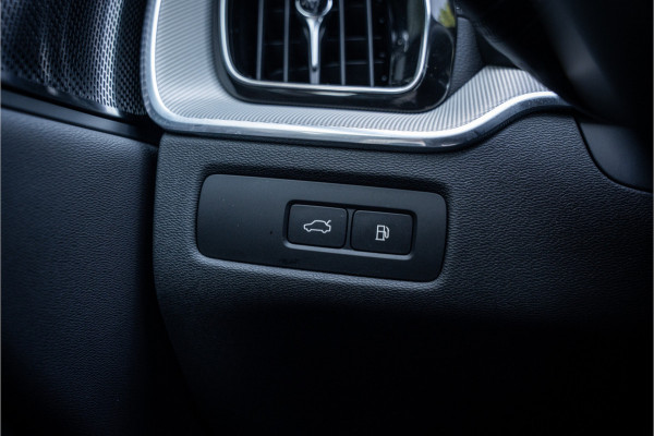 Volvo XC60 T6 Recharge Ultra Black Edition ** Facelift ** Trekhaak ** Harman/Kardon ** HUD ** Massage