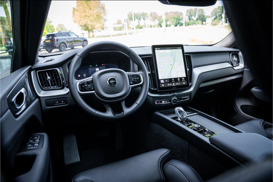 Volvo XC60 T6 Recharge Ultra Black Edition ** Facelift ** Trekhaak ** Harman/Kardon ** HUD ** Massage