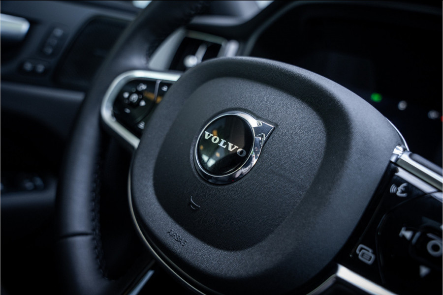 Volvo XC60 T6 Recharge Ultra Black Edition ** Facelift ** Trekhaak ** Harman/Kardon ** HUD ** Massage