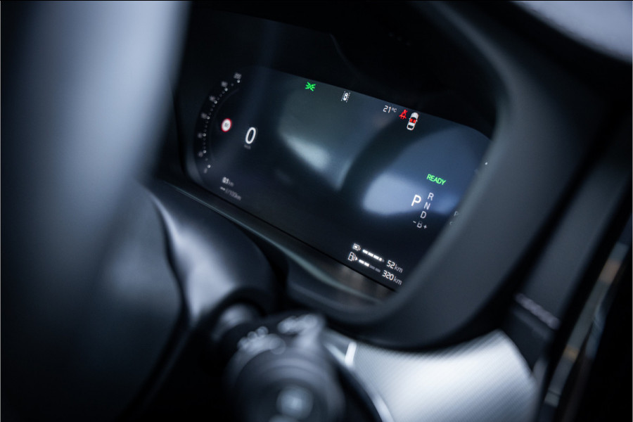 Volvo XC60 T6 Recharge Ultra Black Edition ** Facelift ** Trekhaak ** Harman/Kardon ** HUD ** Massage