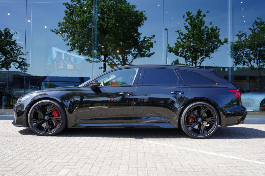 Audi RS6 Avant TFSI Quattro / Akrapovic / Dynamic Plus / Keramische Remmen